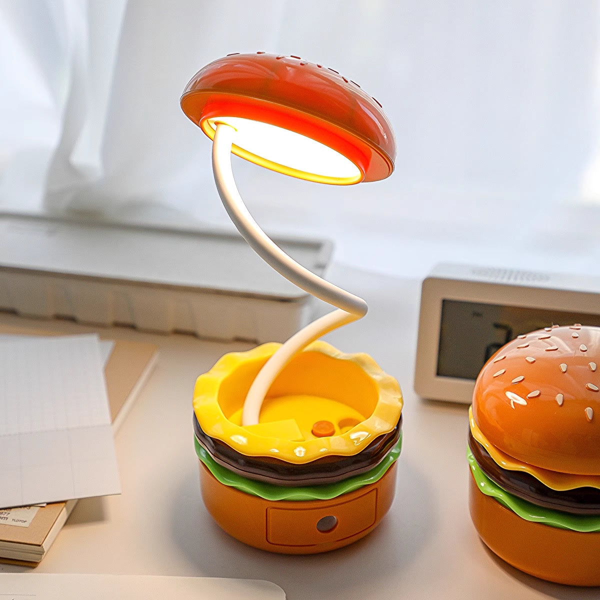 Charming Hamburger Table Lamp