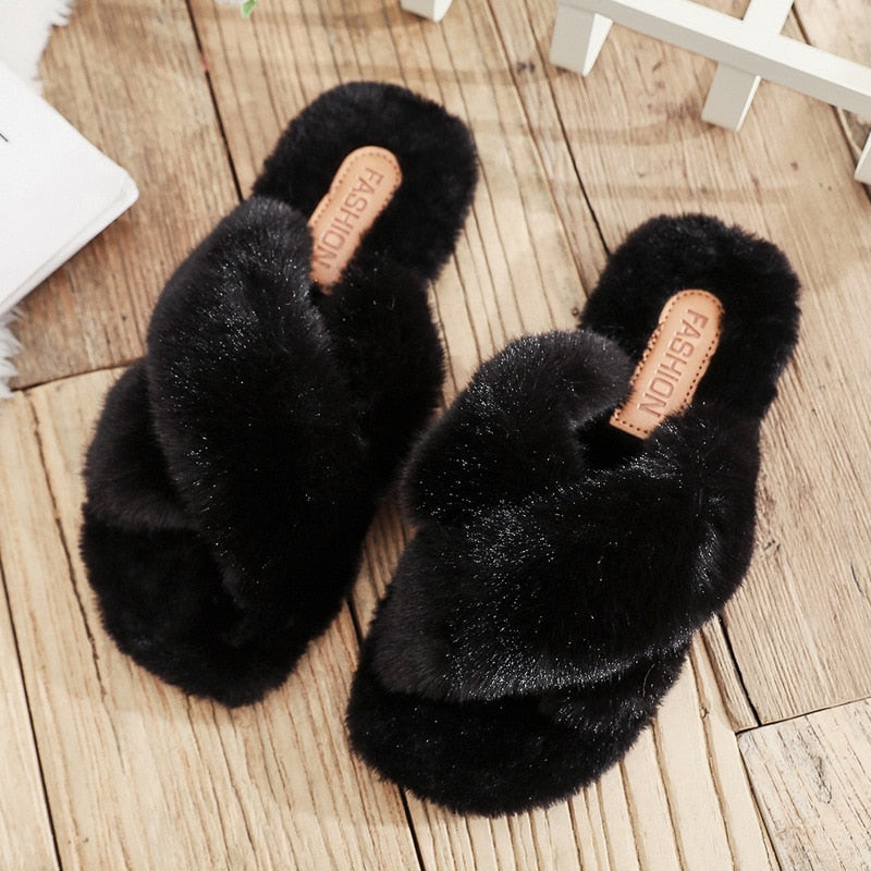 Sara - Non-slip flat slippers in plush