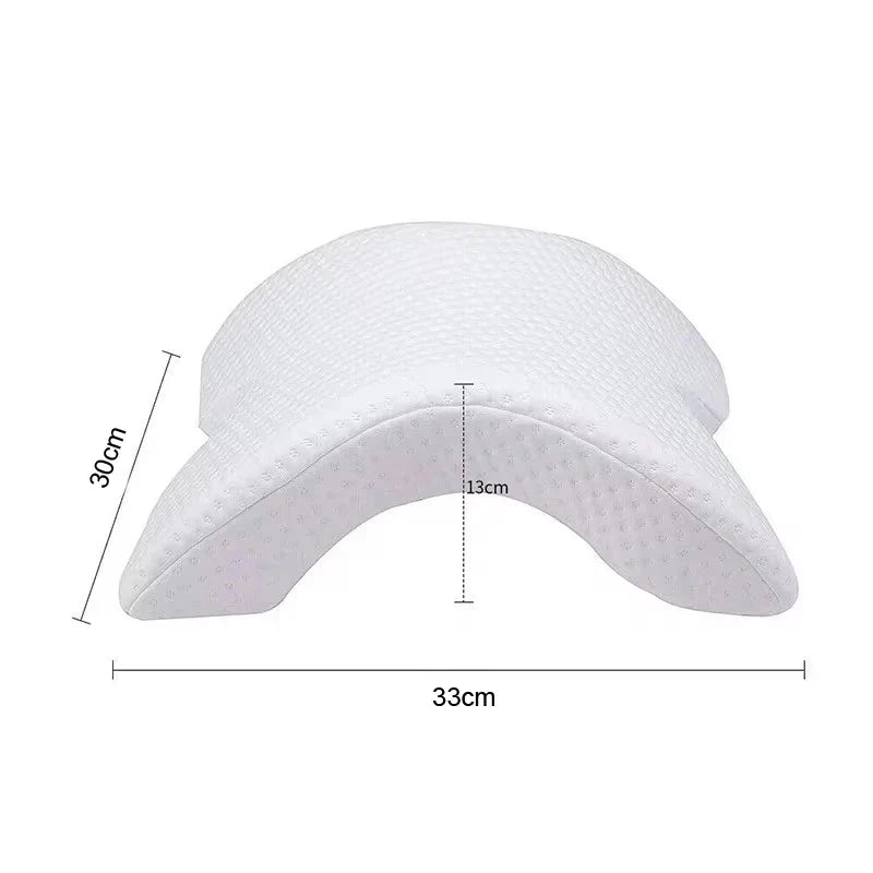 U-shaped curved pillow