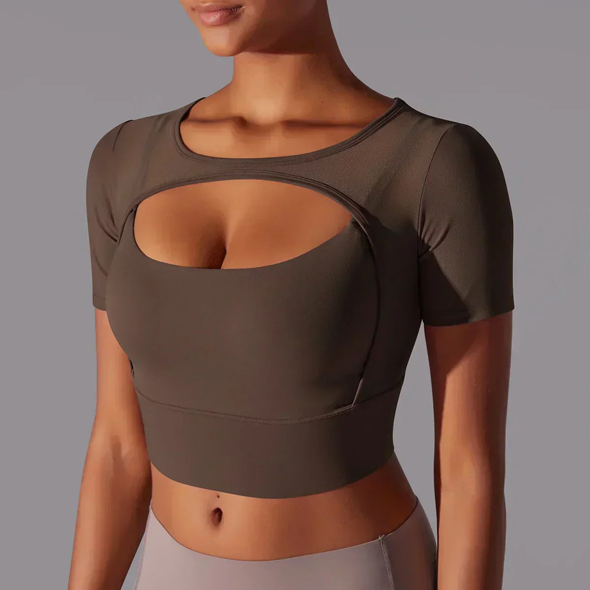 Danielle - Short-Sleeved Sports Top with Neckline for Women