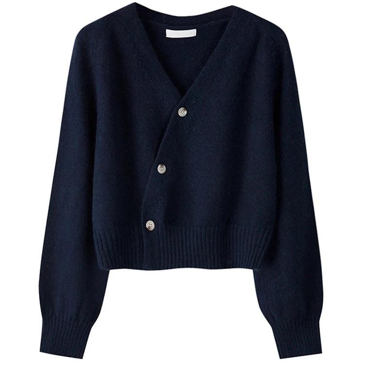 Demi | V-neck cashmere sweater with diagonal button