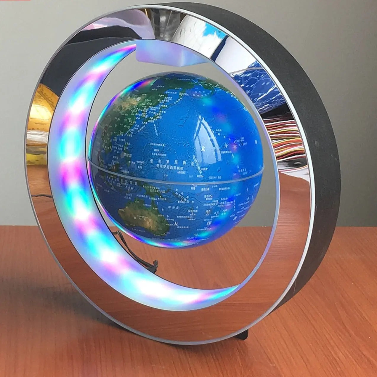 OrbitSphere - floating globe lamp