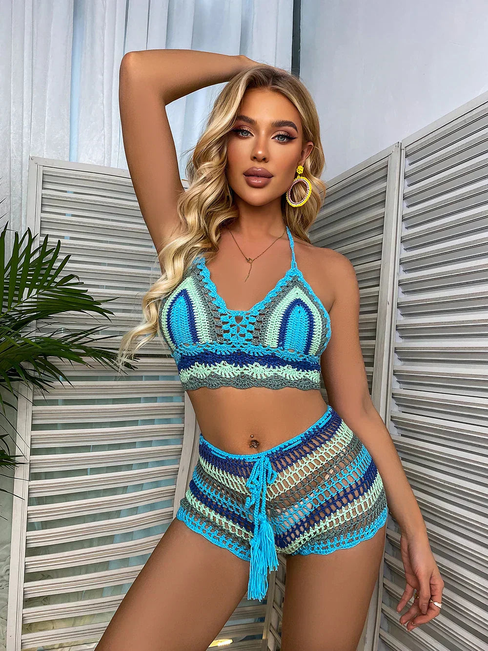 Hanni - Summer Crocheted Top and Shorts Set