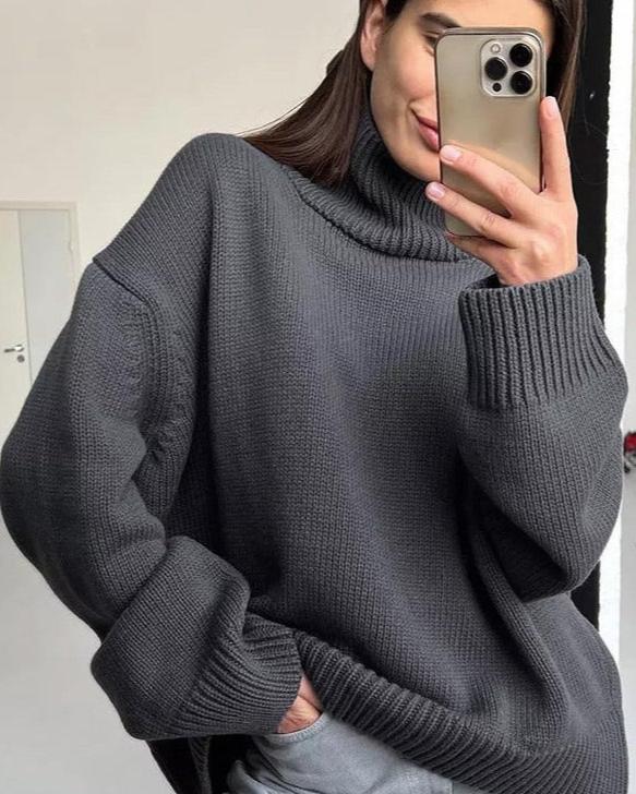 Sevi - Oversized knitted roll-neck sweater