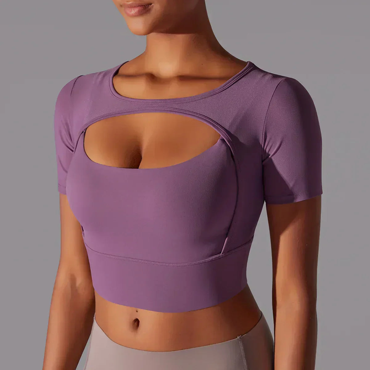 Danielle - Short-Sleeved Sports Top with Neckline for Women