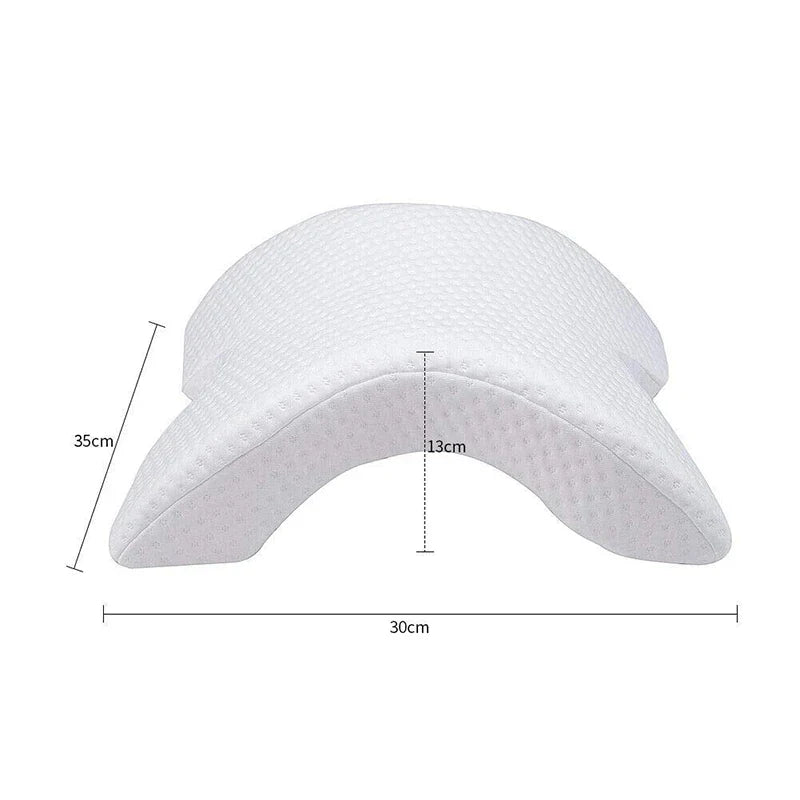 U-shaped curved pillow