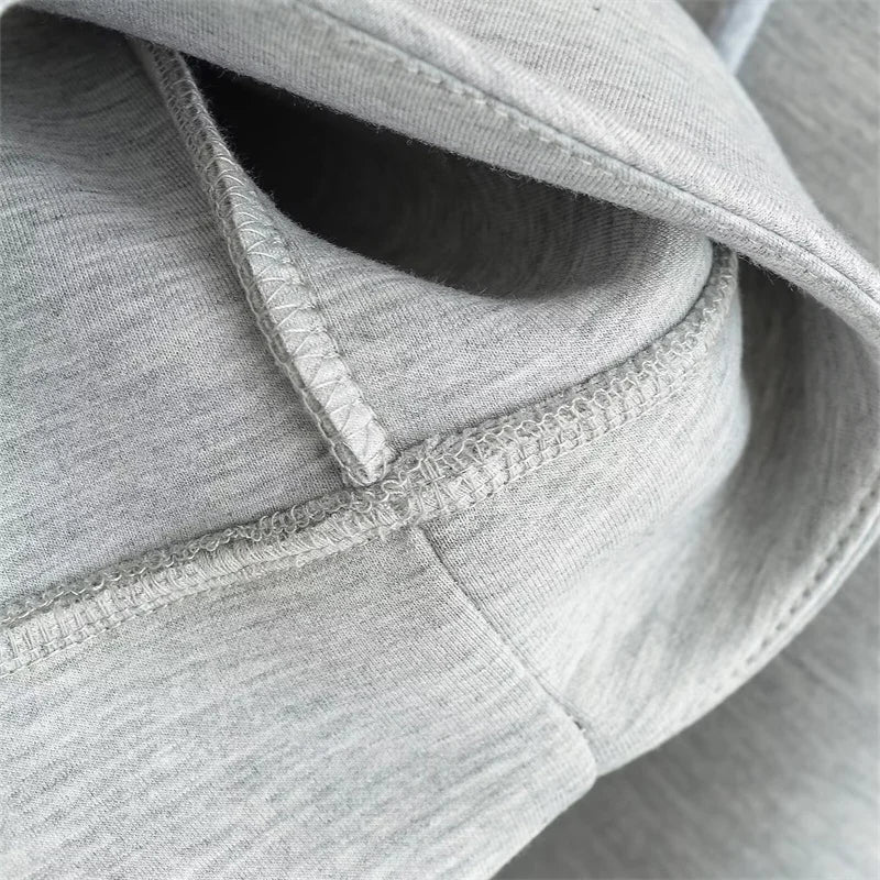 Isabella - Oversized hoodie with zipper pockets and long sleeves