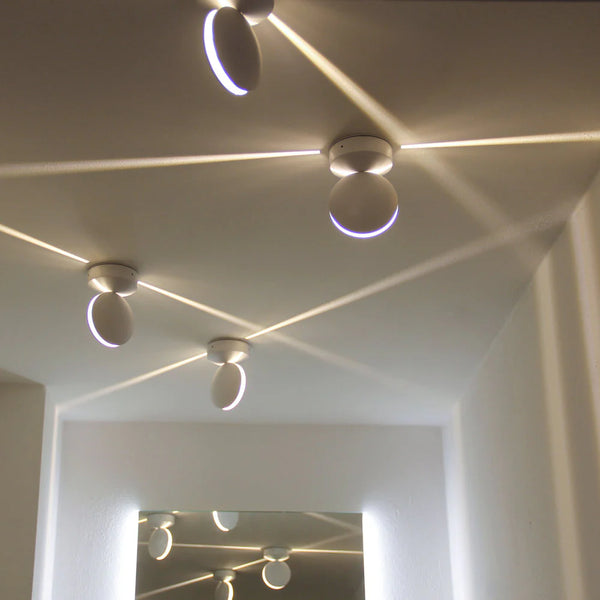 LumoFlex 360° LED Wall Lamp