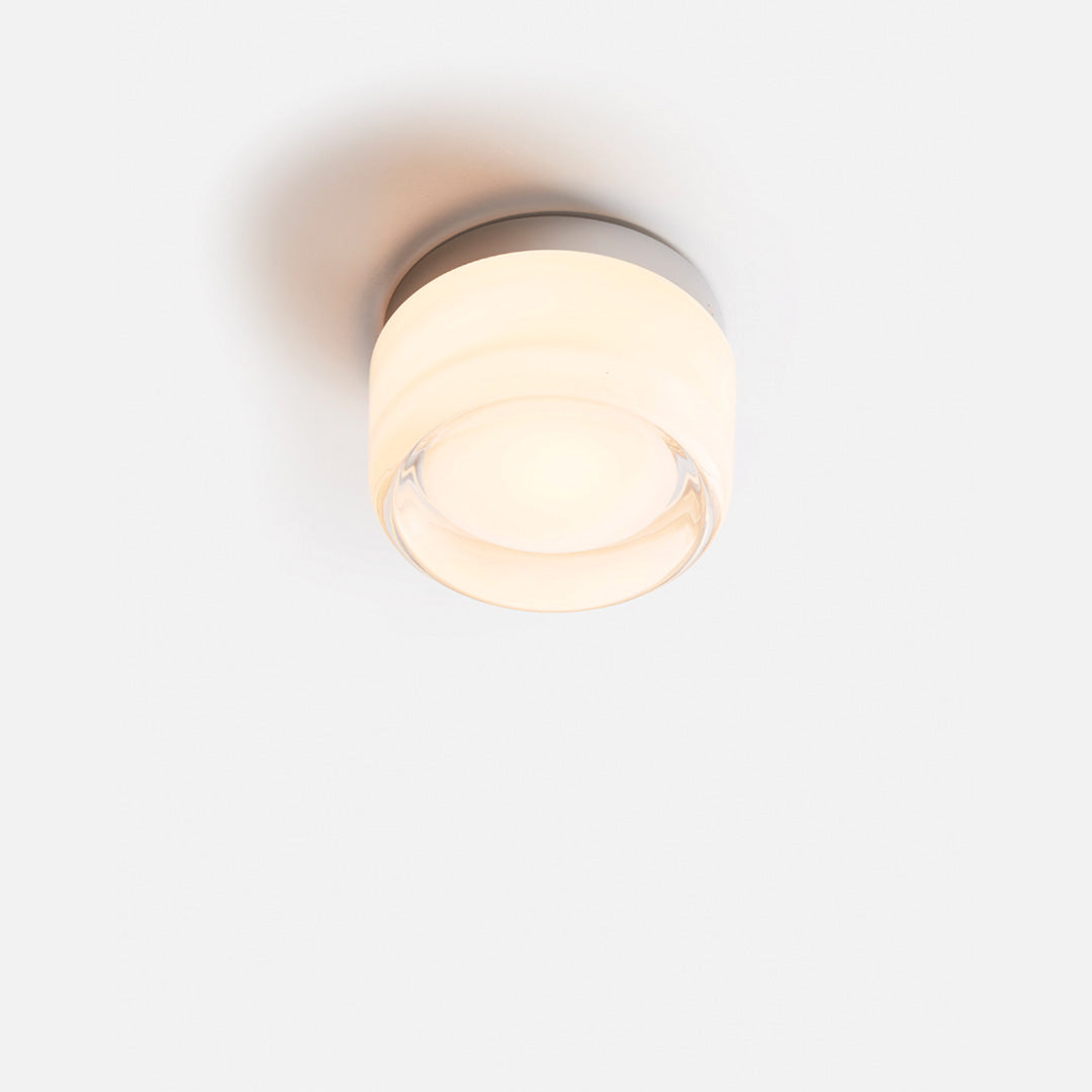 Elegant mini wall lamp