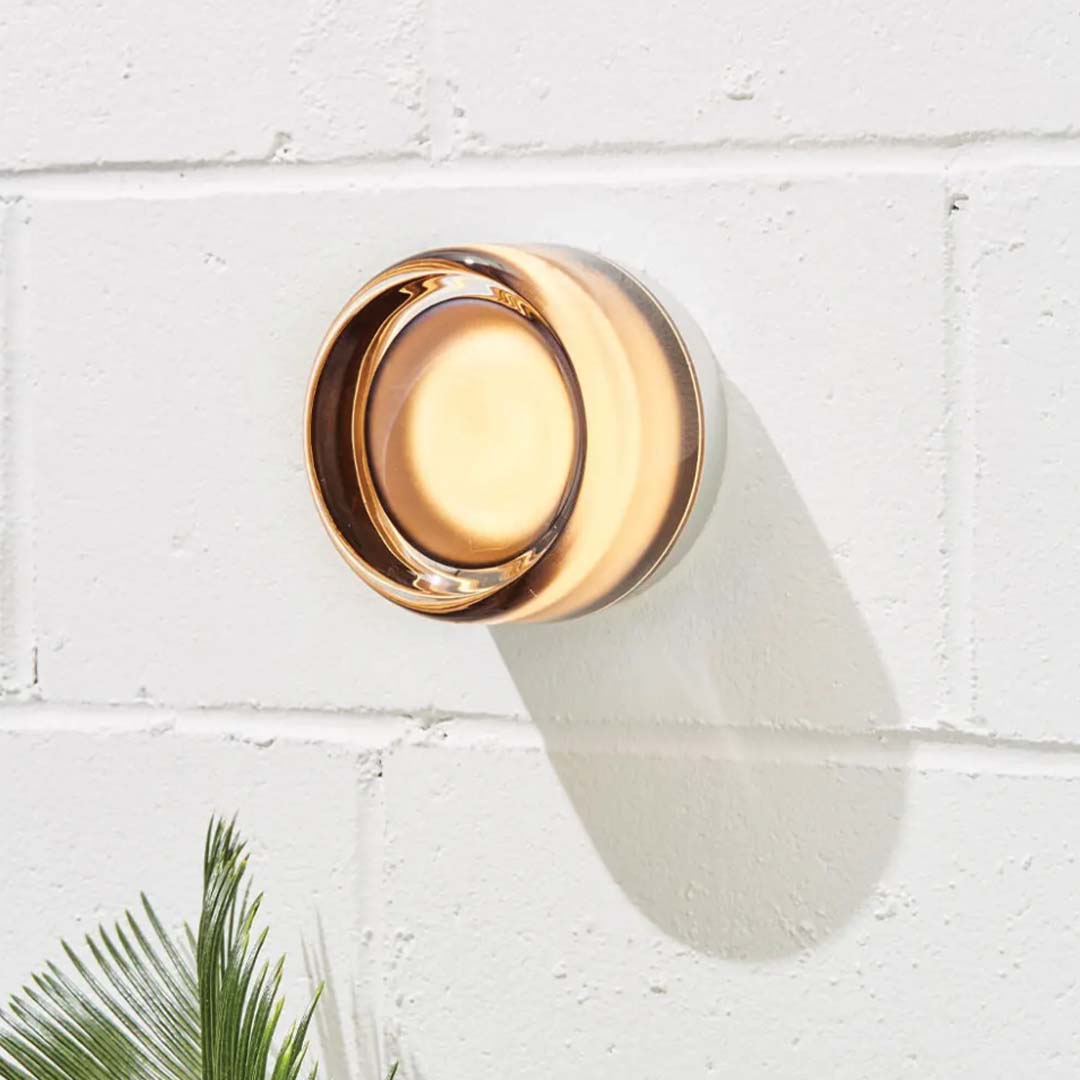 Elegant mini wall lamp