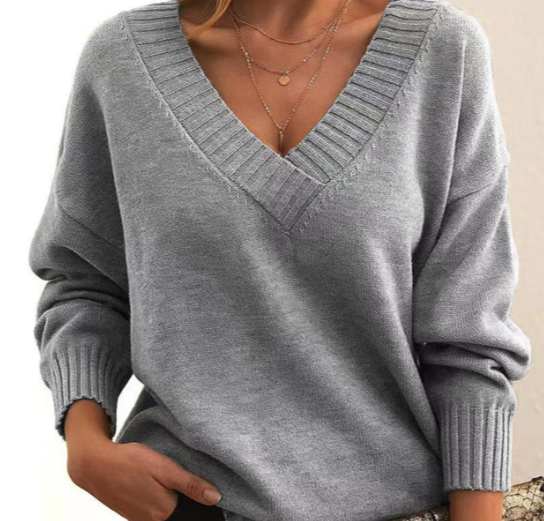 Elegant V-neck Pullover Kyline