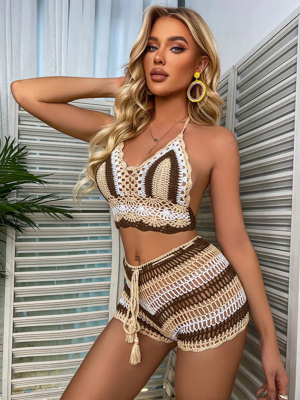 Hanni - Summer Crocheted Top and Shorts Set