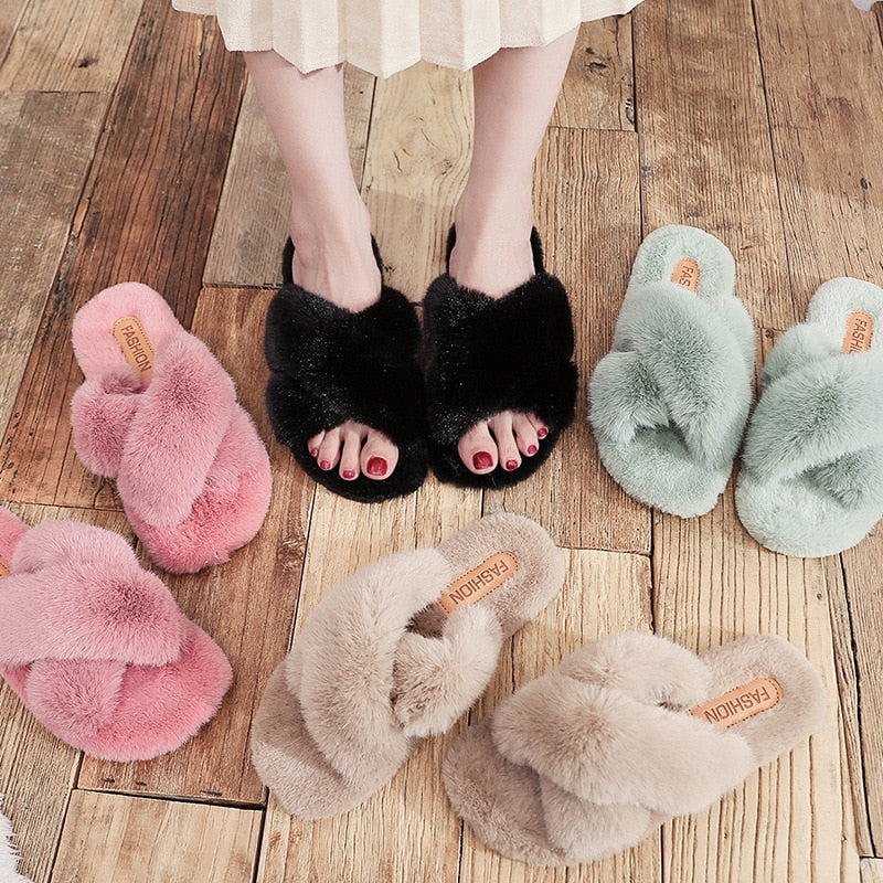 Sara - Non-slip flat slippers in plush