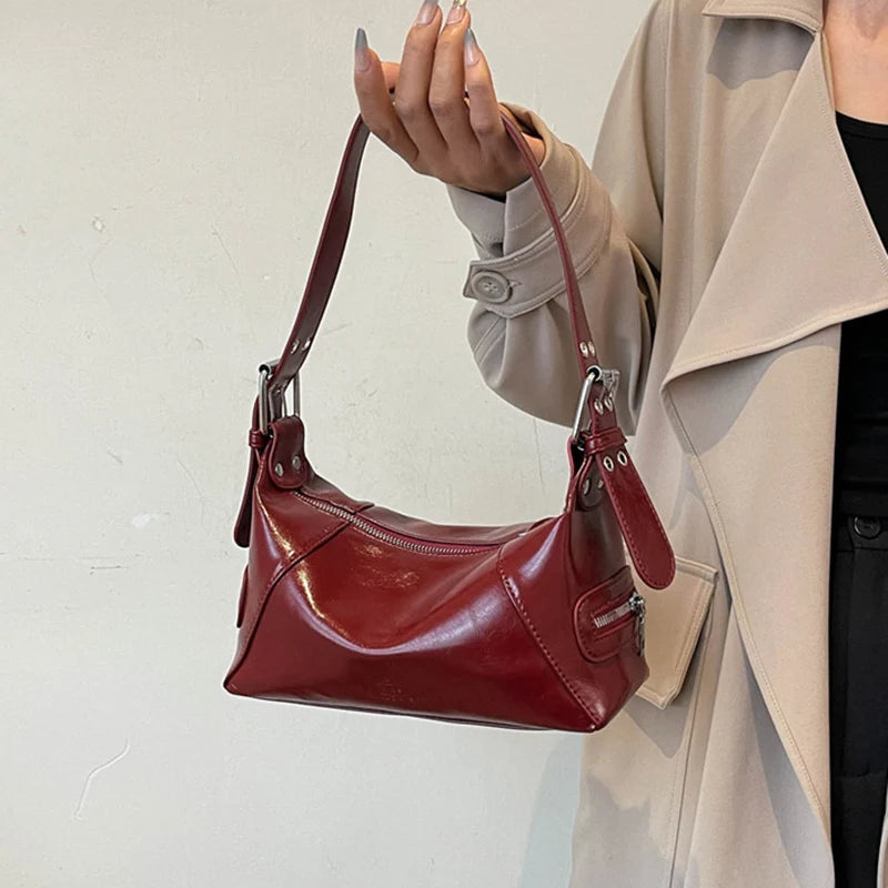 Everyday Carry | Trendy Retro Shoulder Bag