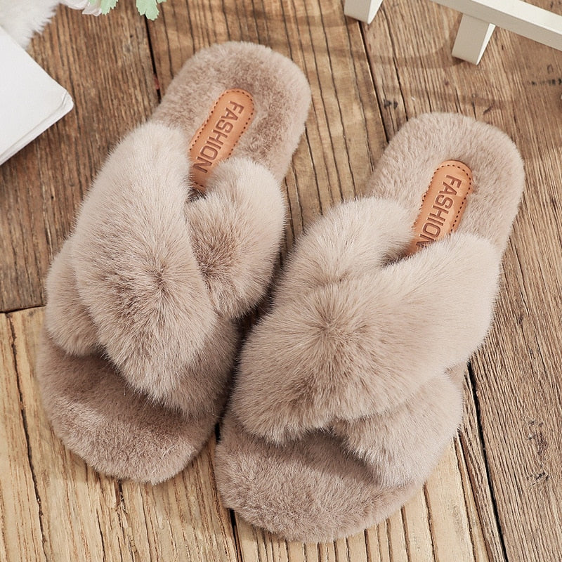 Sara - Non-slip flat slippers in plush