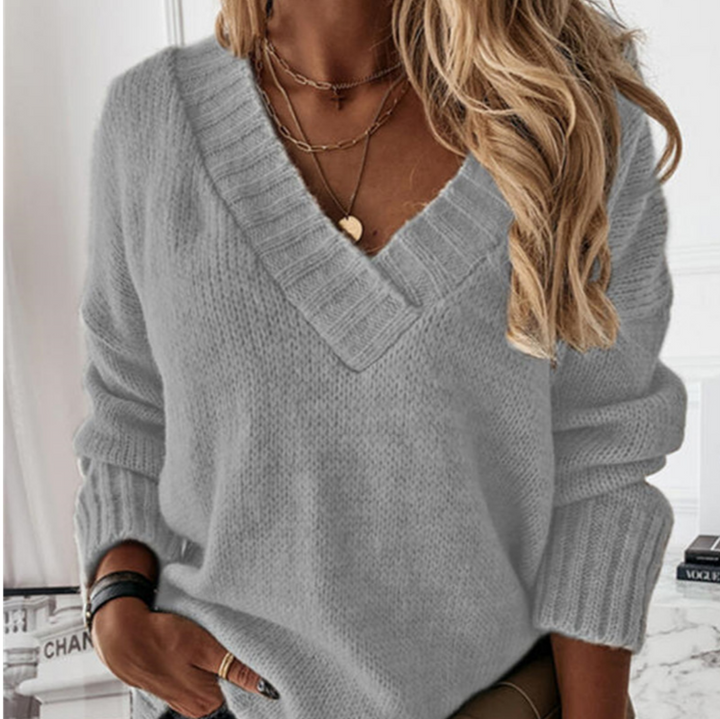 Maj - Warm loose sweater with V-neck