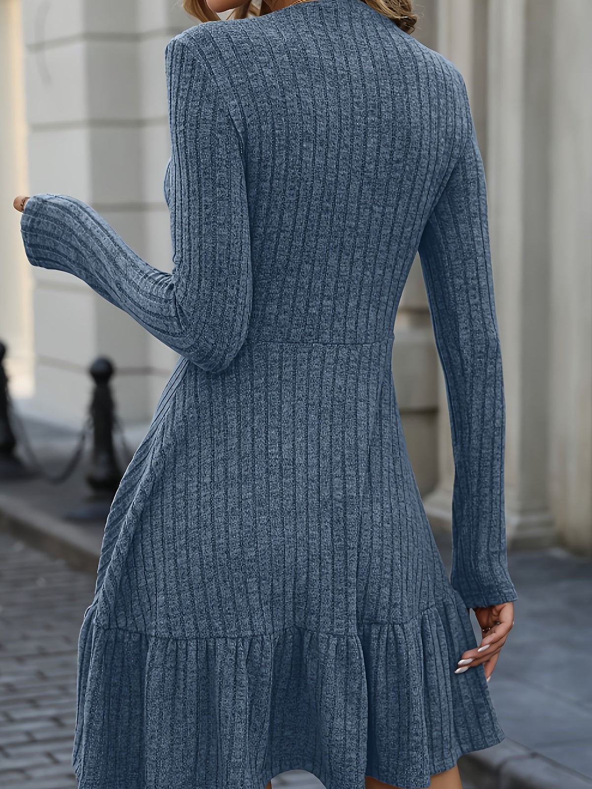 Marie - Elegant trapeze-shaped knitted dress