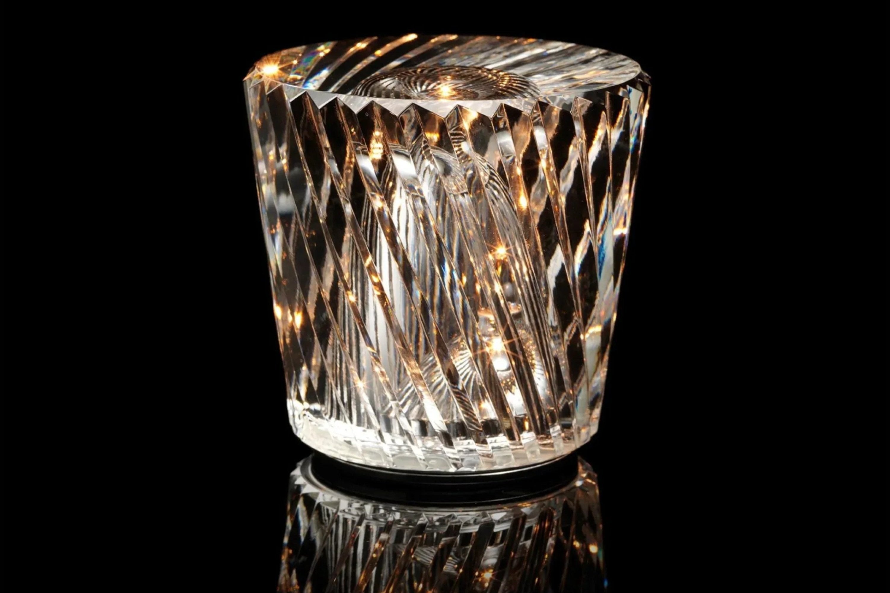 Diamond Glow LED Crystal Lamp