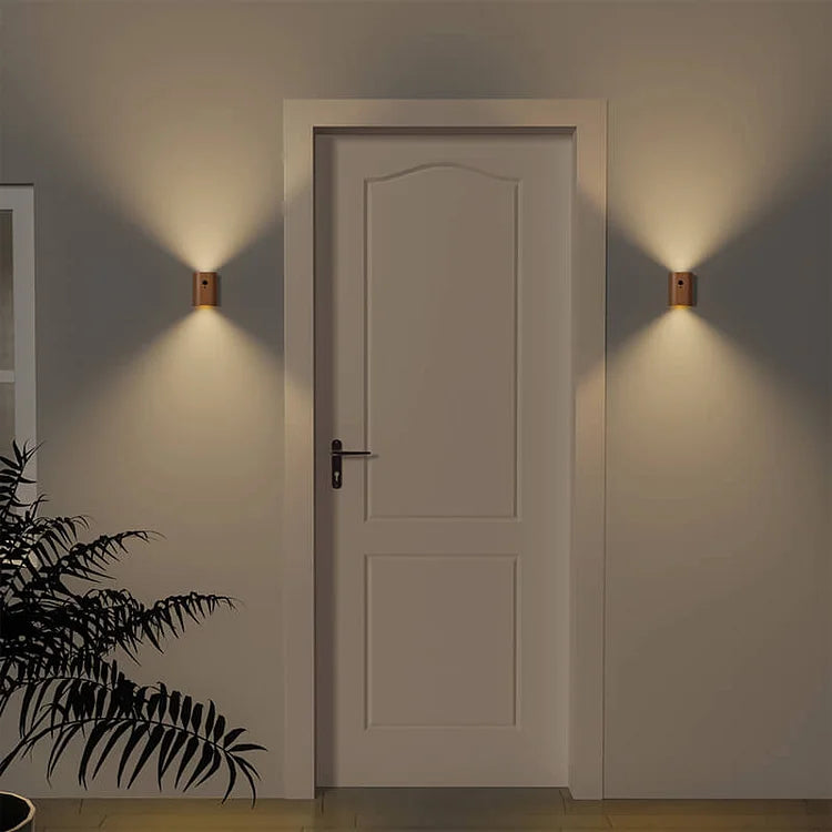 LumaSense - Magnetic Wooden Walllamp with Motion Sensor