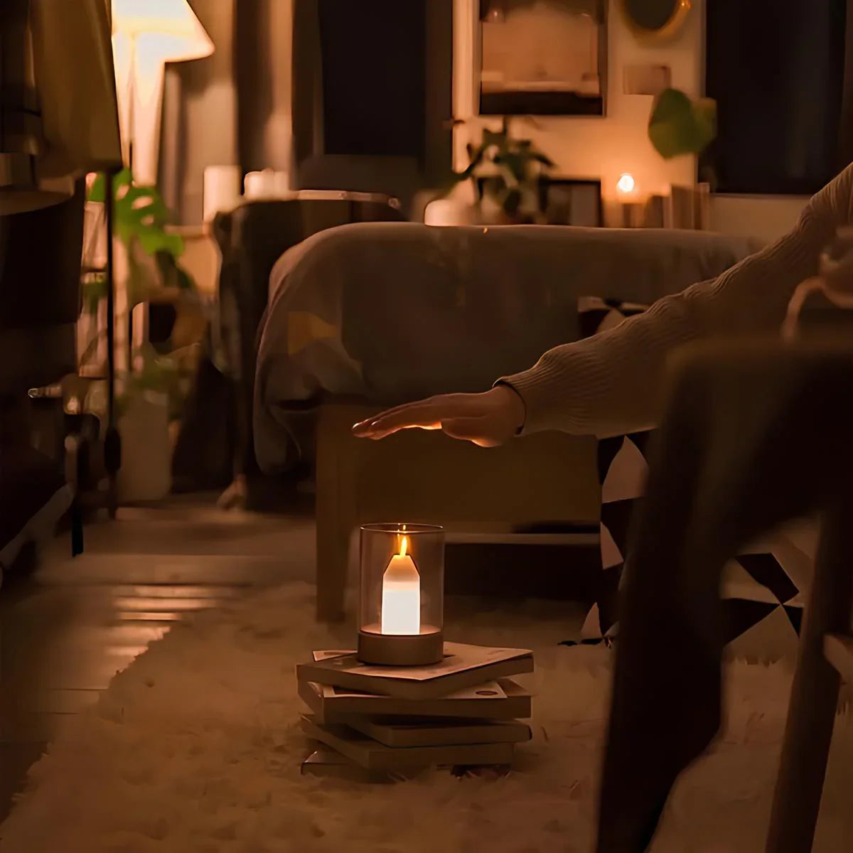 GlowFlicker - Realistic LED Lamp with Flame Effect
