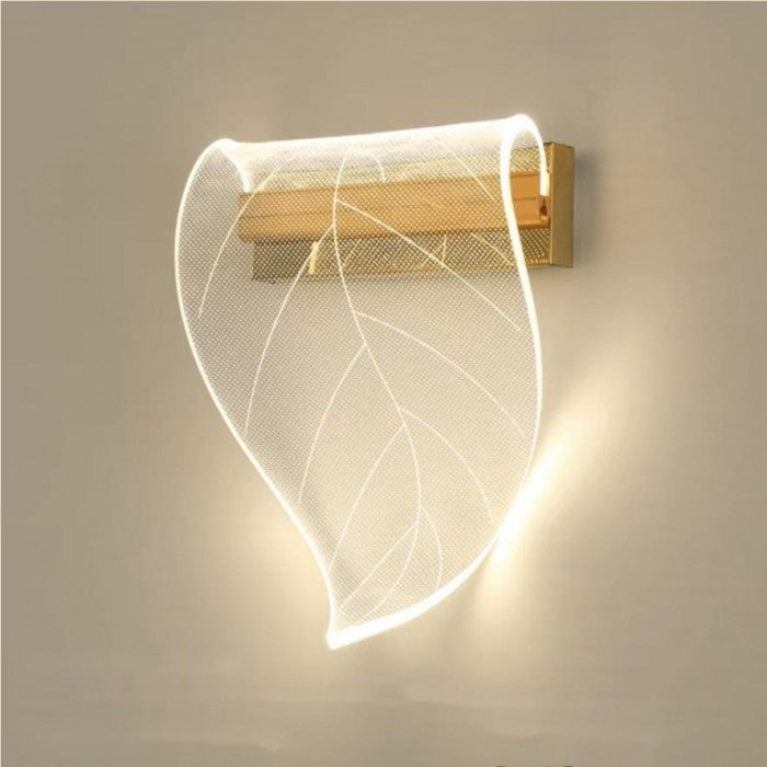 EcoLeaf modern LED table lamp