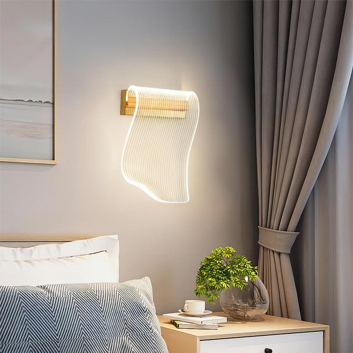 EcoLeaf modern LED table lamp