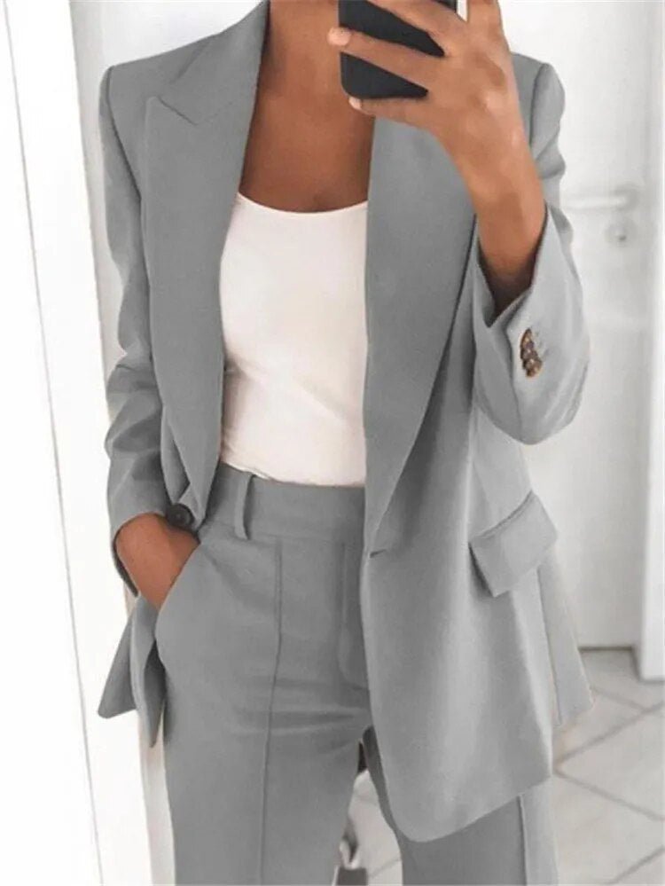 Eva | Flattering Fit Suit for women