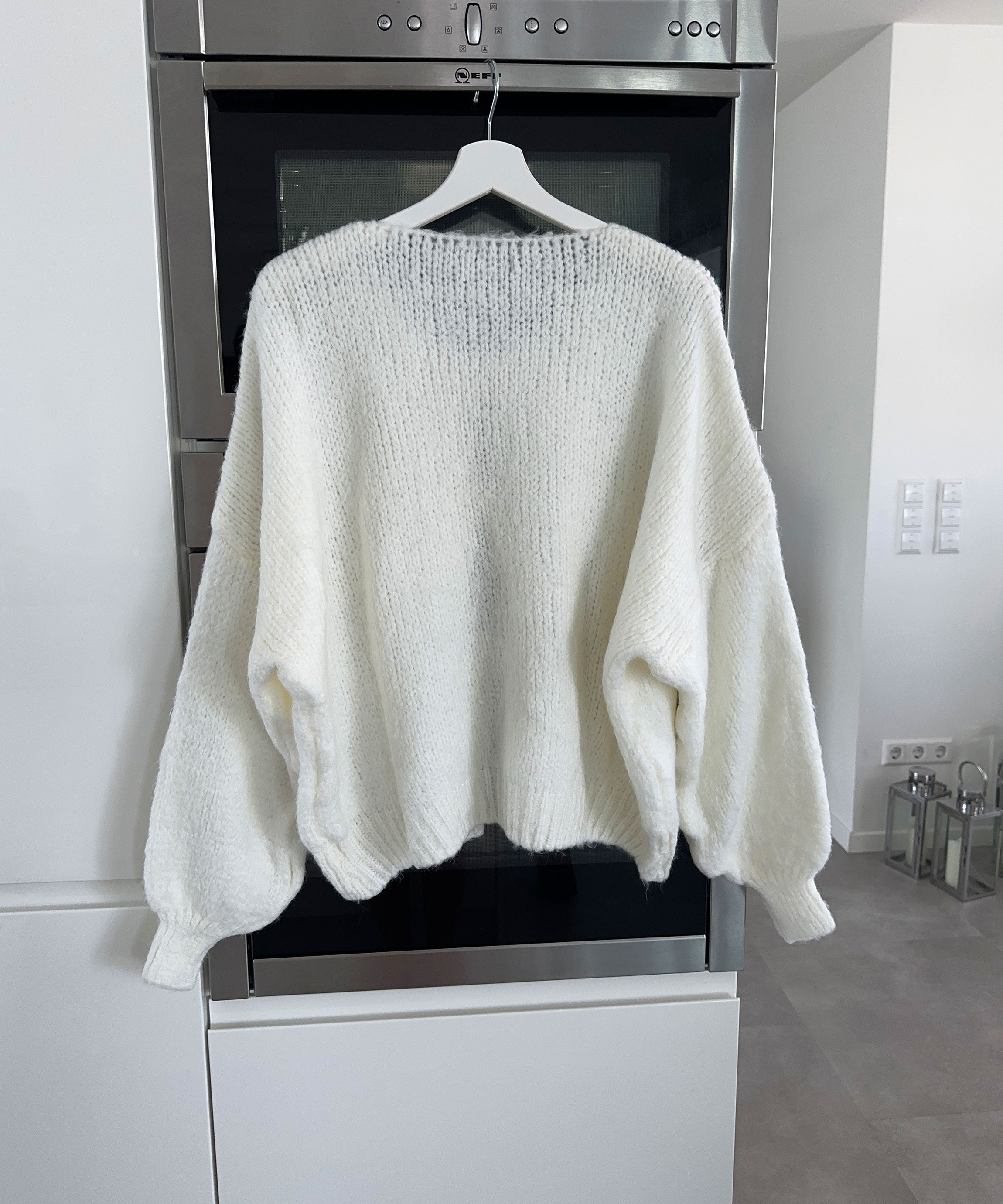 Shayne White Cardigan - Chic Knit