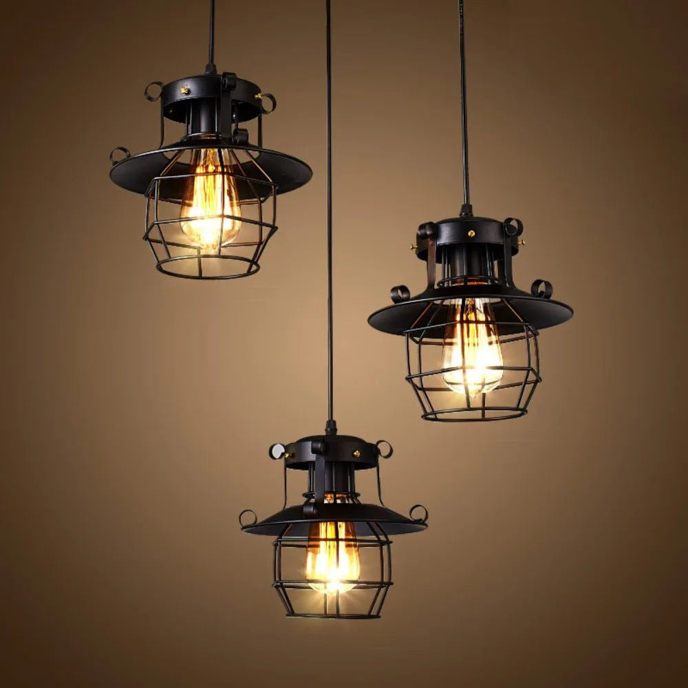 VintageGlow - Nostalgic Industrial Pendant Light