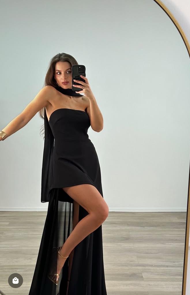 Amélie – Elegant Strapless Dress with Double-Layer Skirt