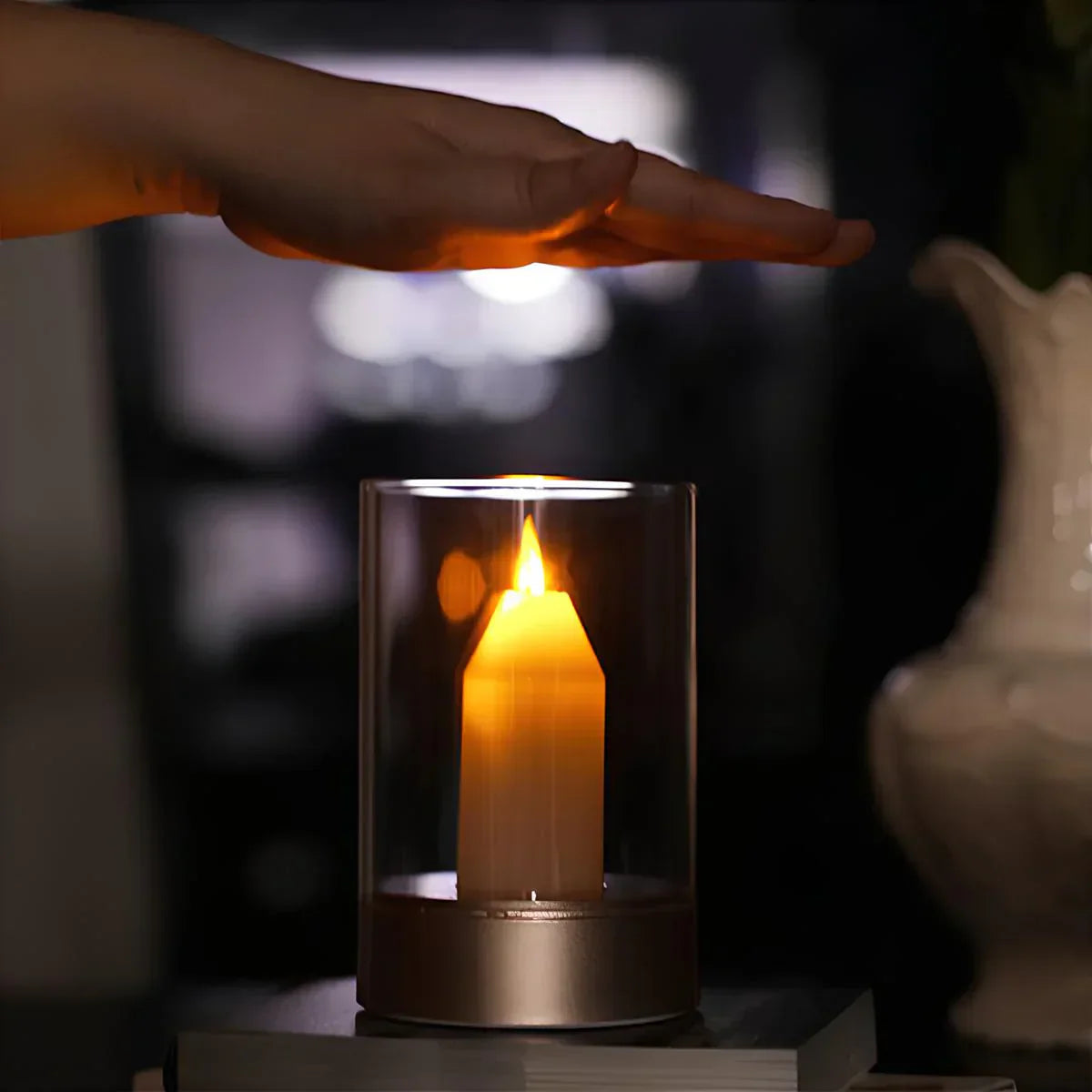 GlowFlicker - Realistic LED Lamp with Flame Effect