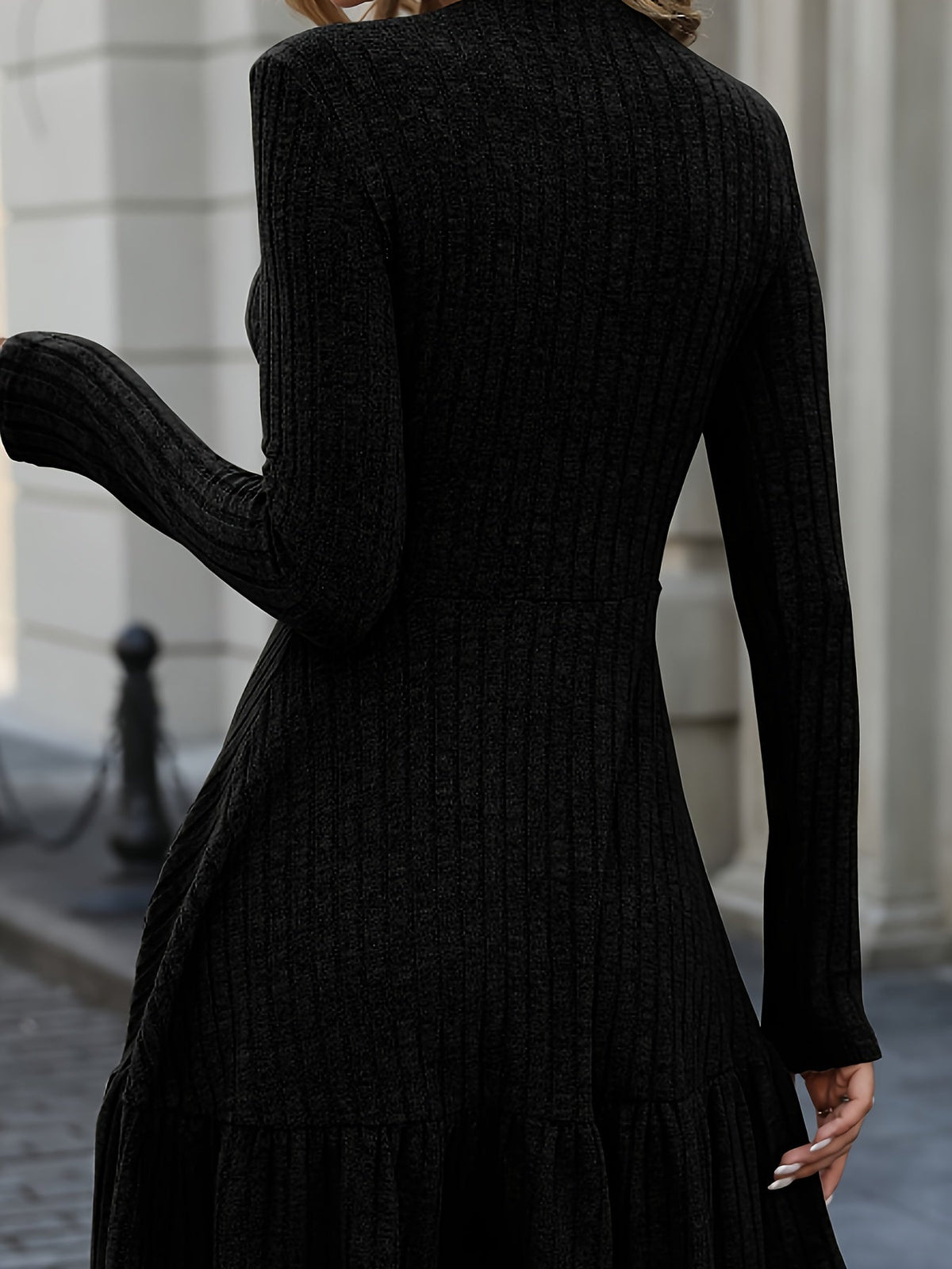 Marie - Elegant trapeze-shaped knitted dress