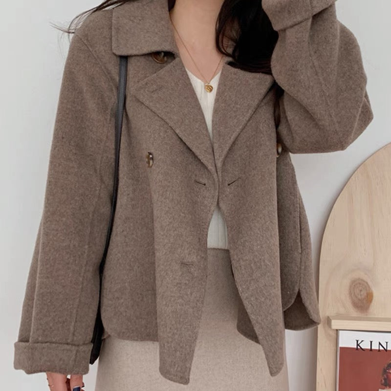 Birgitte - Modern long-sleeved coat with lapels