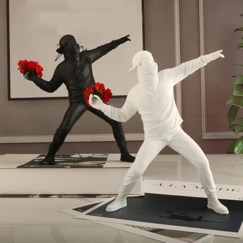 BloomThrower Modern Flower Thrower Statue