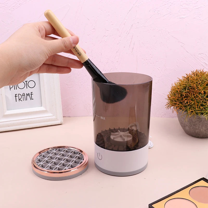 BristleCare - Quick and Easy Cleaning of Makeup Brushes for Ultimate Hygiene