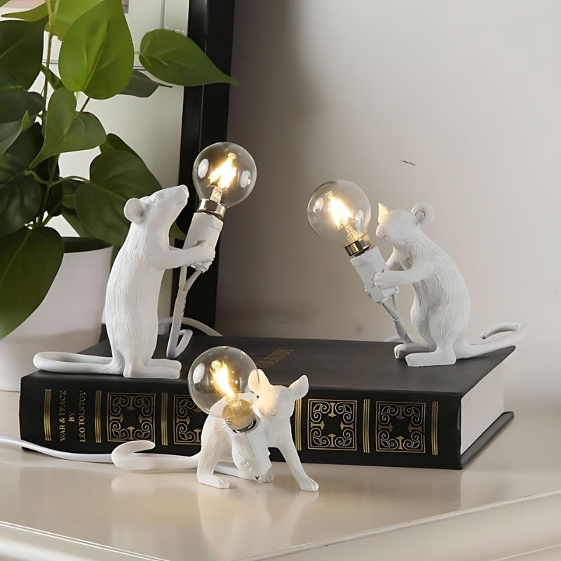 Decorative mouse lamp