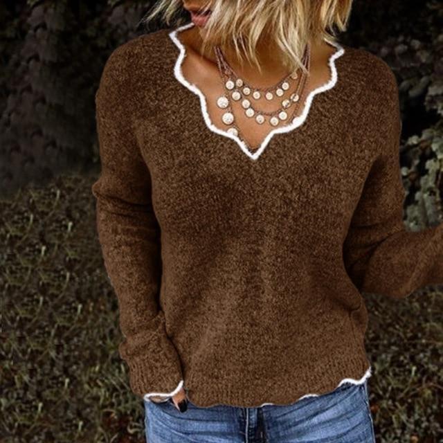 Camilla - Relaxed long-sleeved knitted sweater with V-neck