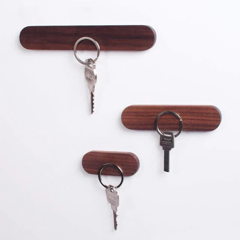 Magnetic key holder for the wall